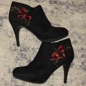 IMPO Floral Embroidered Women's Heels
